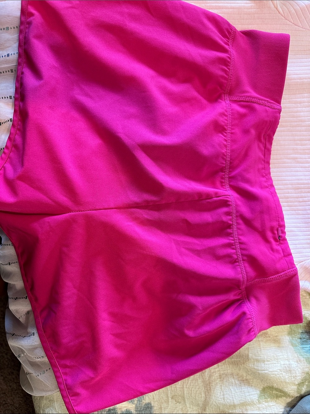 Reebok Women’s Hot Pink Athletic Shorts - Picture 5 of 6